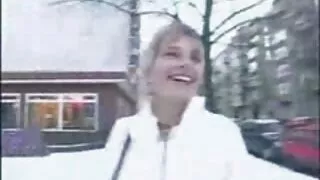 Beibe glāsta pakaļa ar spēcīgu seksa Falls draugs