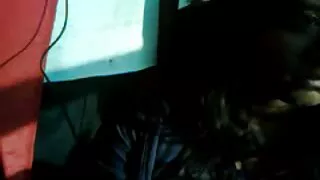 Pēc nepieredzējis Negritos garš penis, blondīne deva viņam viņas saspringto caurums