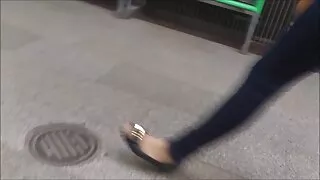 Rudmatis elastīgu meitene sūkā drauga shaved dzimumlocekļa