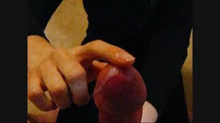 Puisis ar tetovējumu kāri fucks slapjš Brunete caurumi