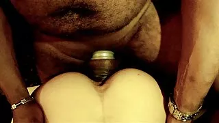 Gaiši brūni un miecētas blondīne fucked FFM Dzimums