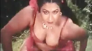 Puisis maksā Beibe Karstā Anālais uz dīvāna