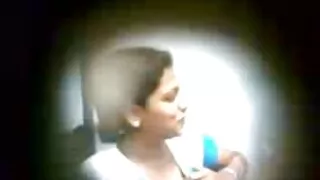 Ielas mauku aizņemts ar treneri rimming un mineti